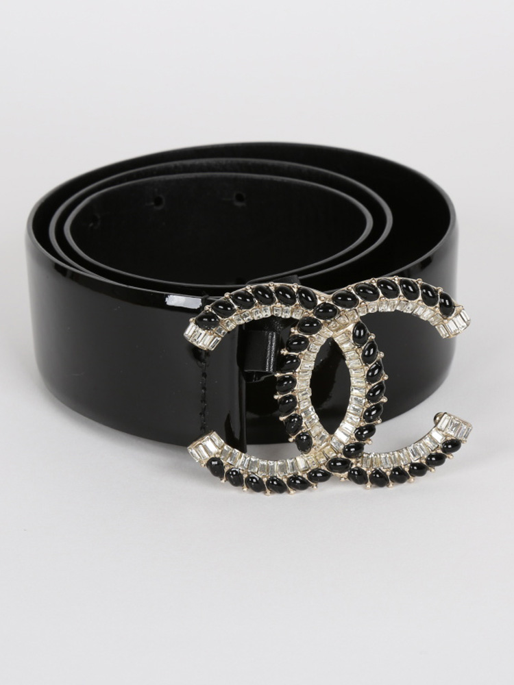 Chanel CC Patent Leather Belt Bag (SHG-27599) – LuxeDH