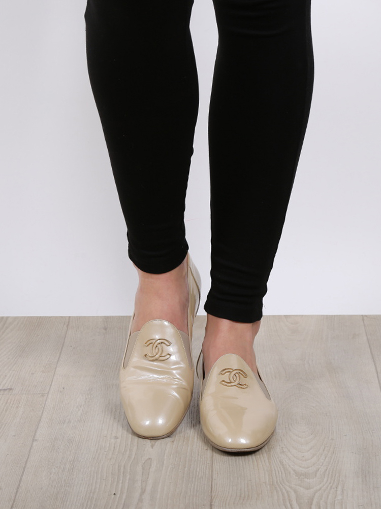 Chanel - Nude Leather Gold CC Loafers 40