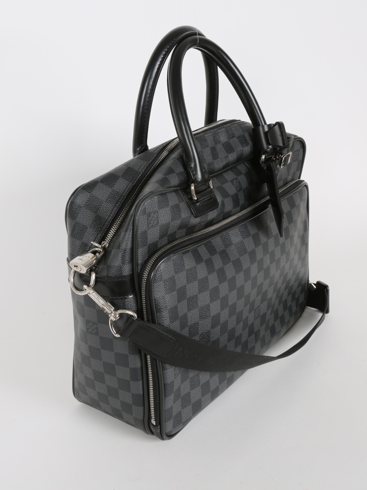 Louis Vuitton Damier Graphite Icare Laptop Bag (SHG-31702) – LuxeDH