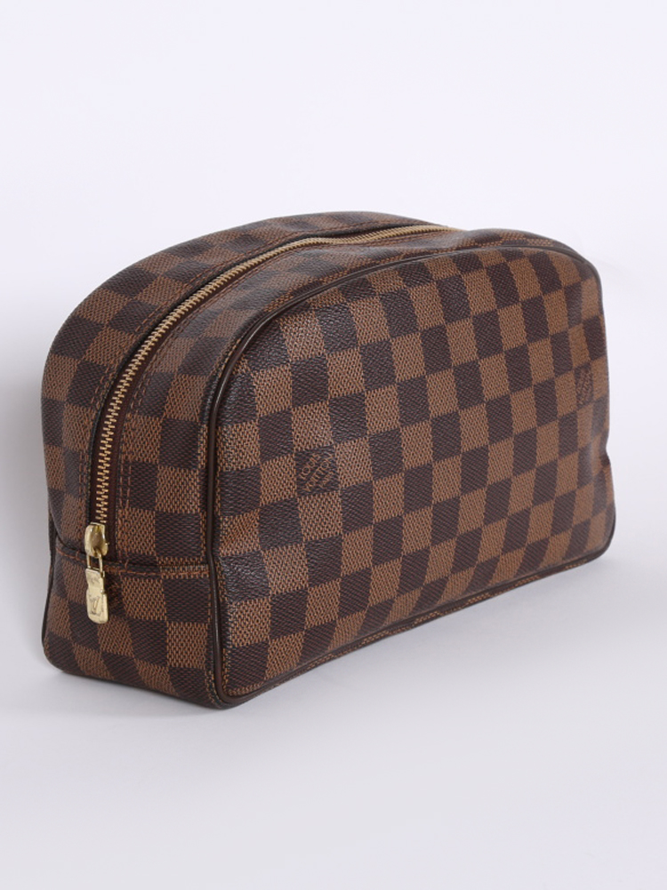 Louis Vuitton, 'Toiletry bag 25'. - Bukowskis