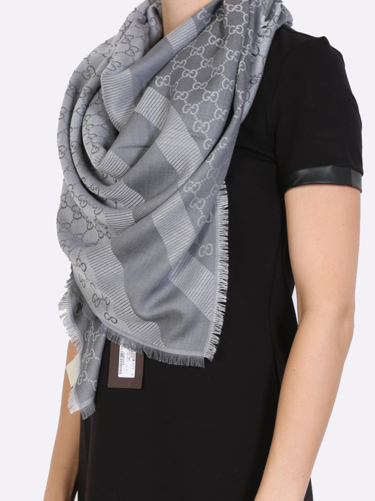 Først Følsom absorberende Gucci - GG Silk and Wool Large Square Grey Scarf | www.luxurybags.eu