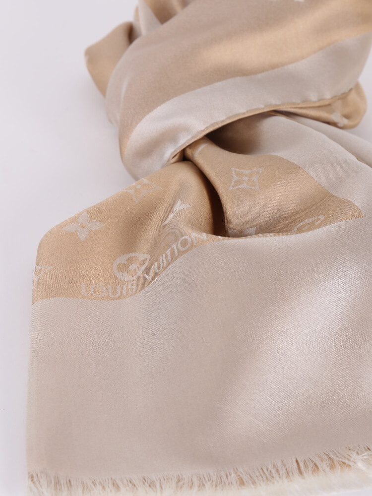 Louis Vuitton, scarf, 'Echarpe Capri Rose'. - Bukowskis