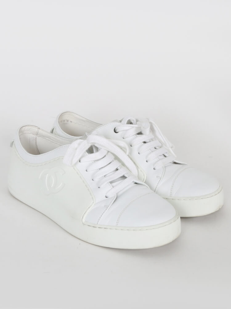 Chanel - White Leather & Rubber CC Sneakers 37,5