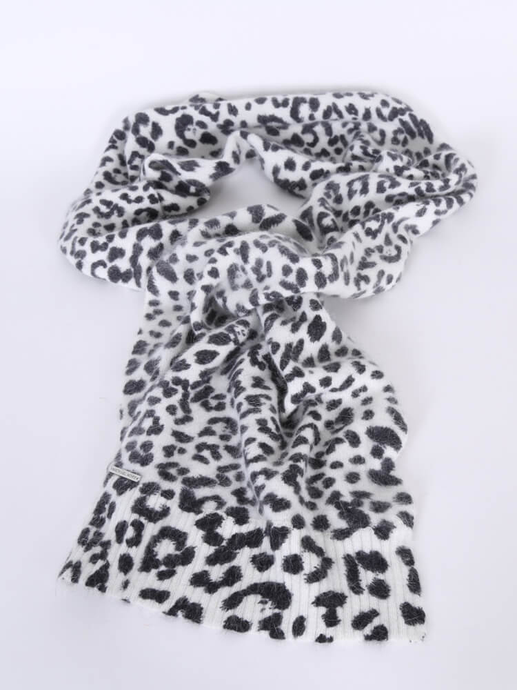 Michael kors cheap leopard print scarf