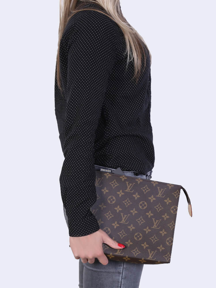 Louis Vuitton - Toiletry Pouch 26 Monogram Canvas