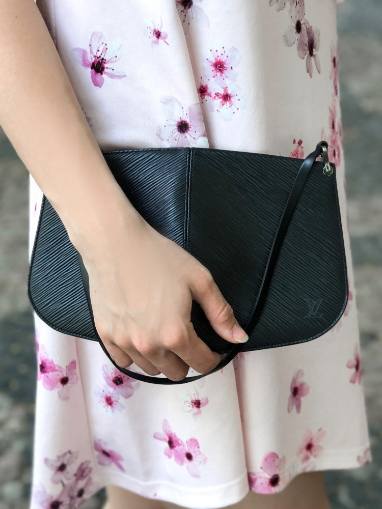 lune pochette bag