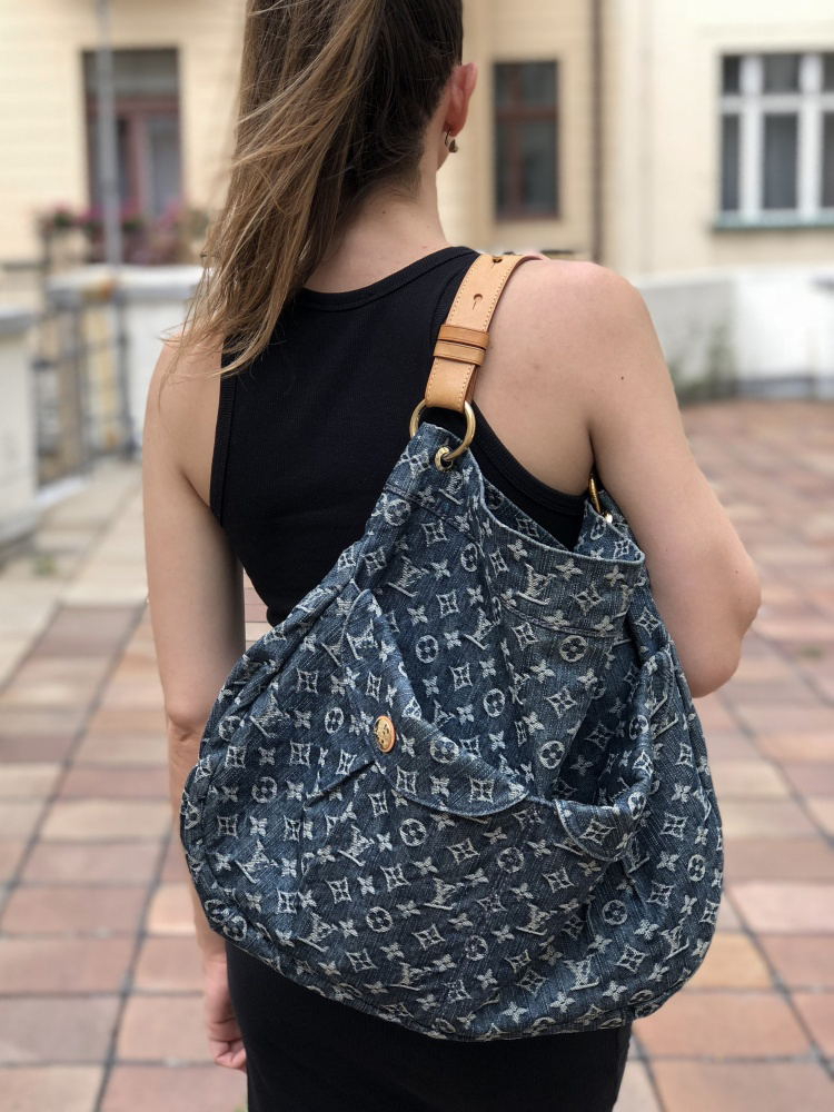 Louis Vuitton Monogram Denim Daily GM (SHG-VUTyu6) – LuxeDH