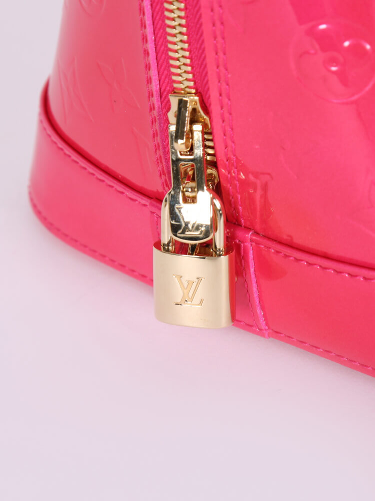 Louis Vuitton Alma Rose Pop Monogram Vernis Gm 3lt922 Pink Patent Leather  Satche For Sale at 1stDibs