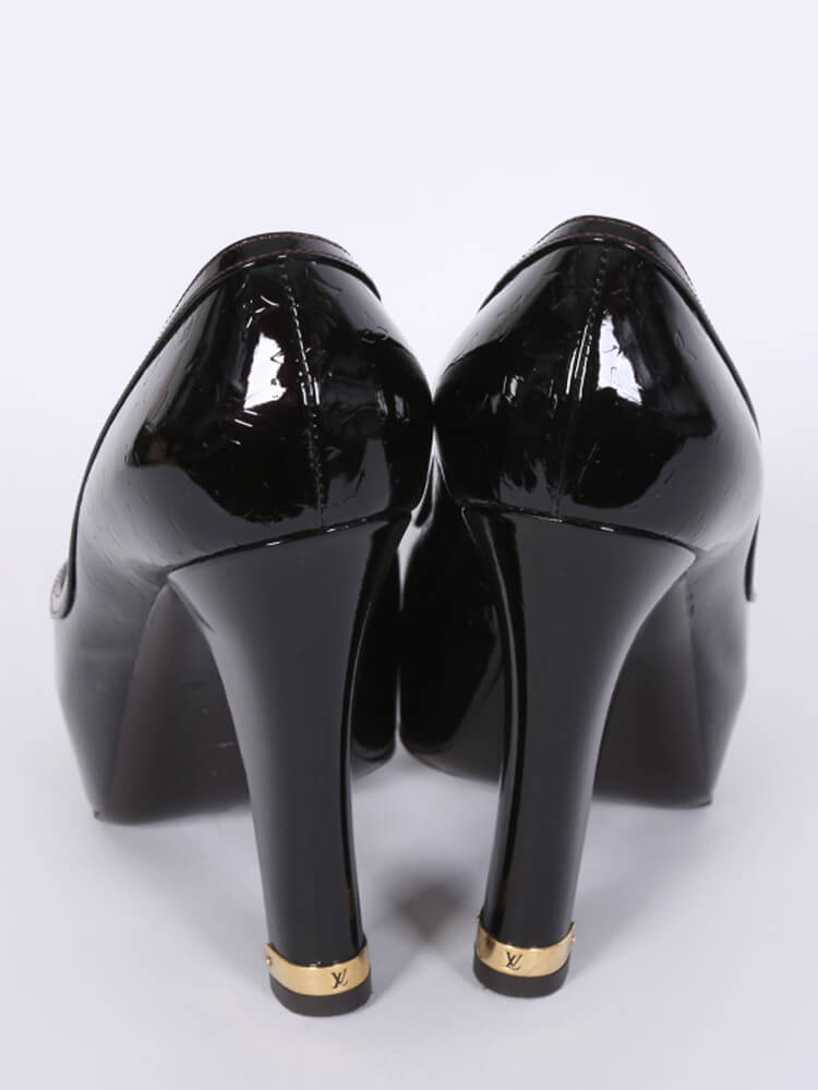 Louis Vuitton Quality Palm Slipper in Ojo - Shoes, Amarachi Deborah