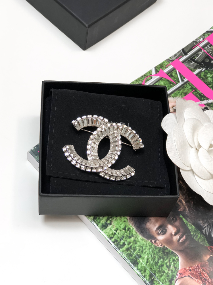 CHANEL Baguette Crystal CC Brooch Silver 349830