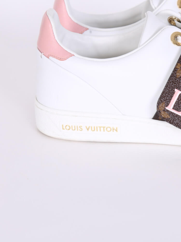 MFW - Louis Vuitton - Front Row  Imagelinkglobal ILG: Product:  ILEA001452380｜Photos & Images & Videos｜KYODO NEWS IMAGES INC