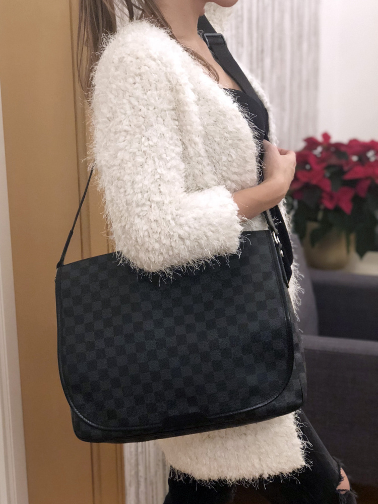 Louis Vuitton Daniel GM Damier Graphite Canvas Messenger www