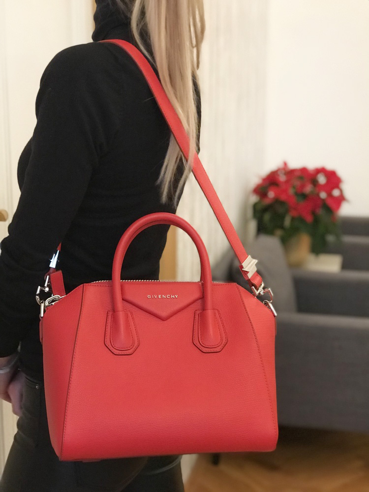 givenchy antigona small red