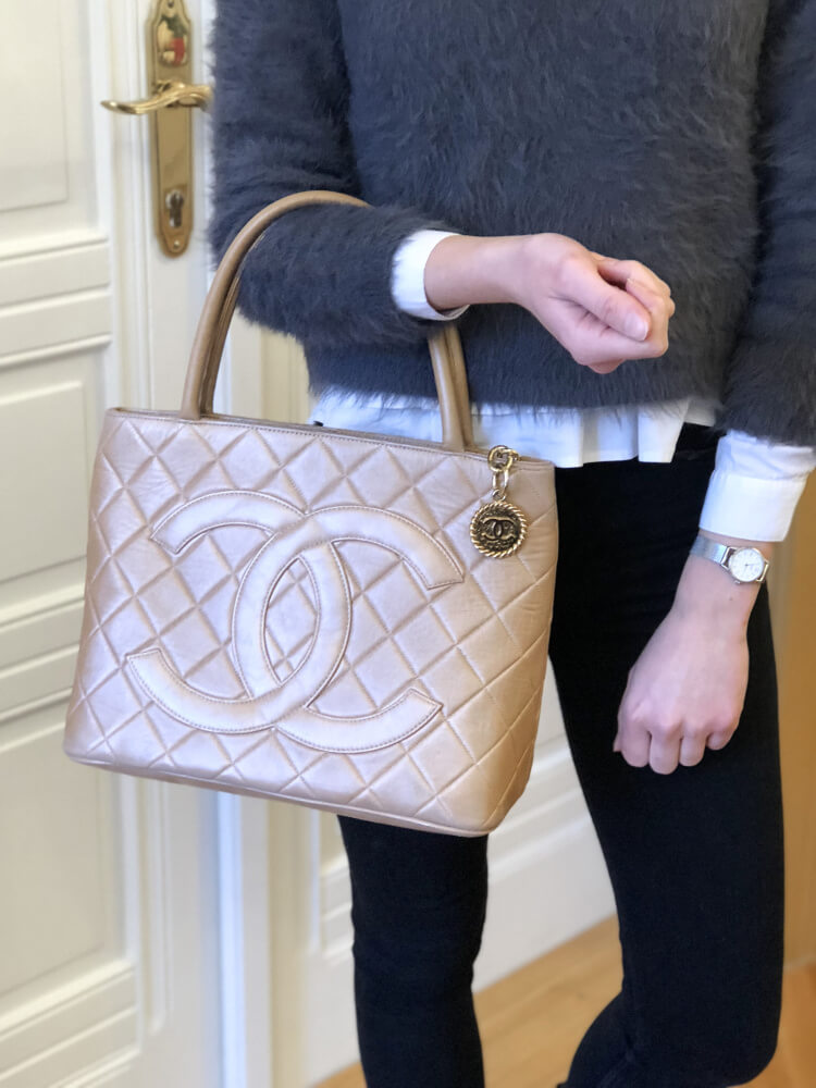 Chanel - Medallion Tote Lambskin Pearl Nude