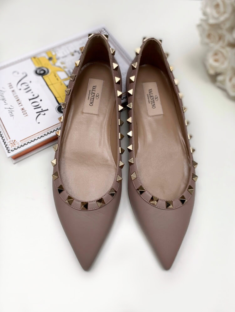 Valentino Rockstud Calfskin Ballerinas Beige 37 www.luxurybags.eu
