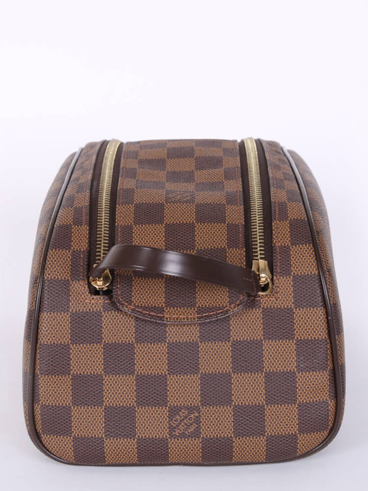 King Size Toiletry Bag via Louis Vuitton for homme  Sac de voyage louis  vuitton, Sac de voyage, Sac à main cuir
