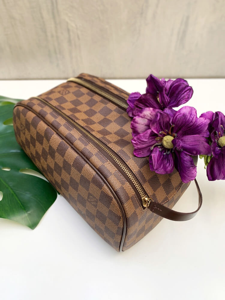 louis-vuitton toiletry bag