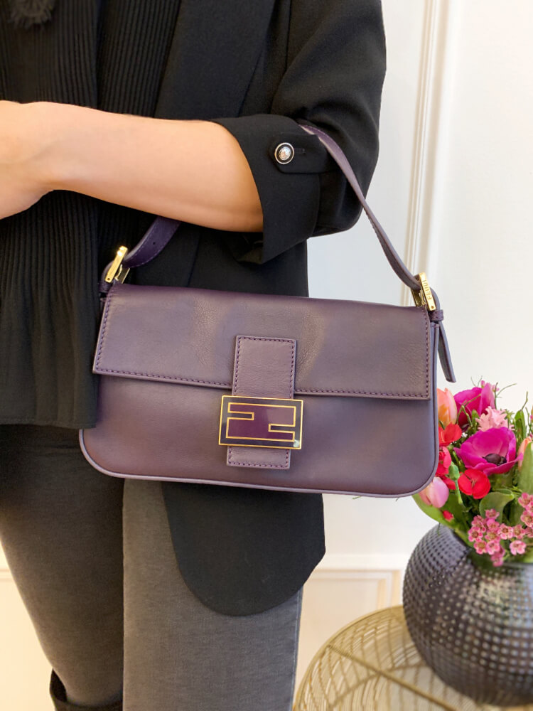 Fendi - Baguette Leather Shoulder Bag Violet | www.luxurybags.eu