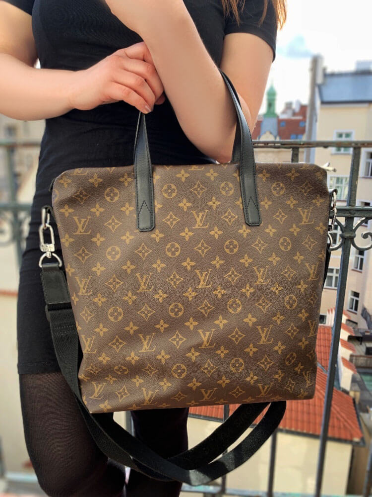 Louis Vuitton - Davis Monogram Macassar Tote