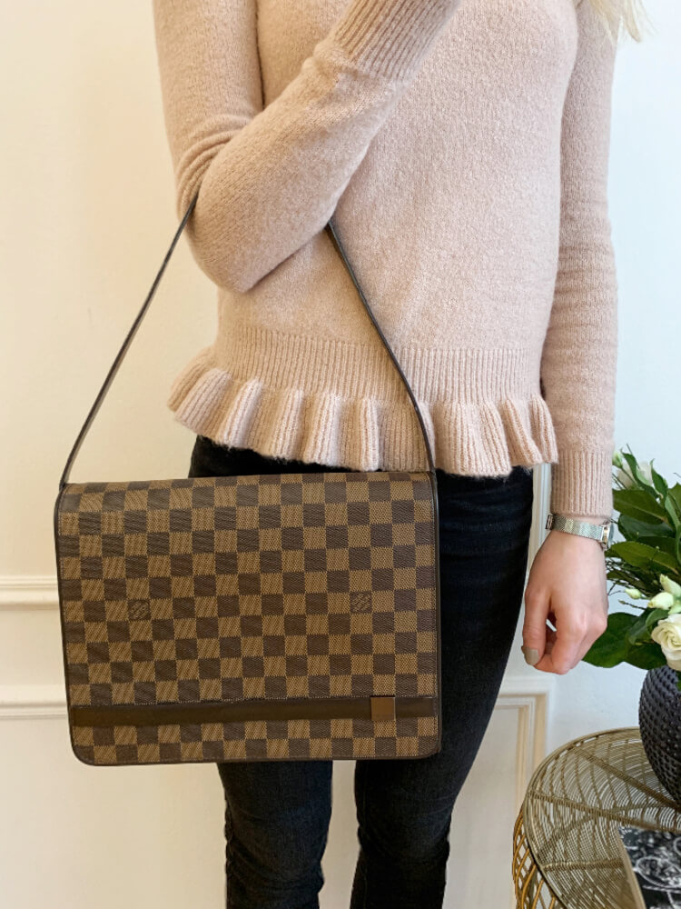 EUC! Authentic Louis Vuitton Tribeca Long, Damier Ebene (N51160) Shoulder  Bag