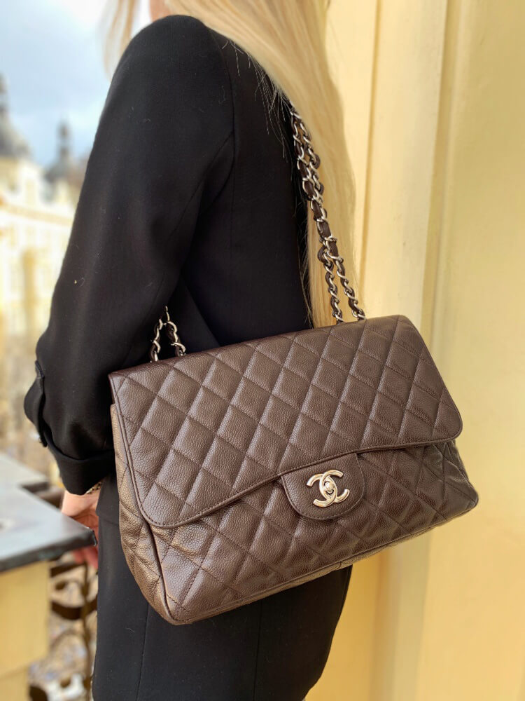 chanel jumbo single flap bag caviar