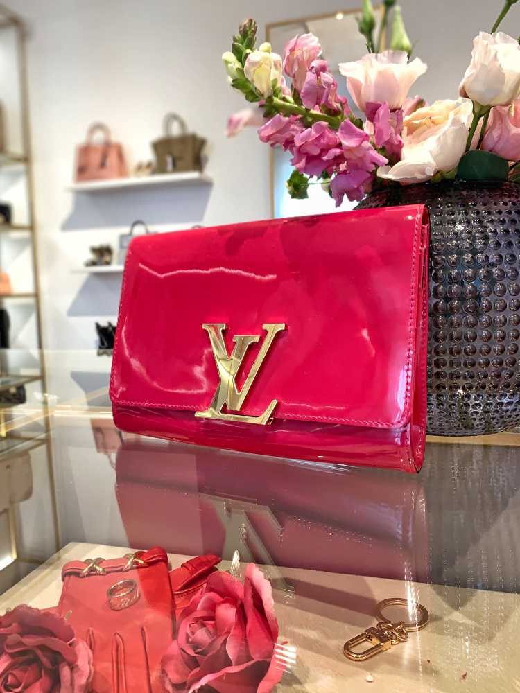 Louis Vuitton Indian Rose Vernis Leather Louise East West Clutch Bag