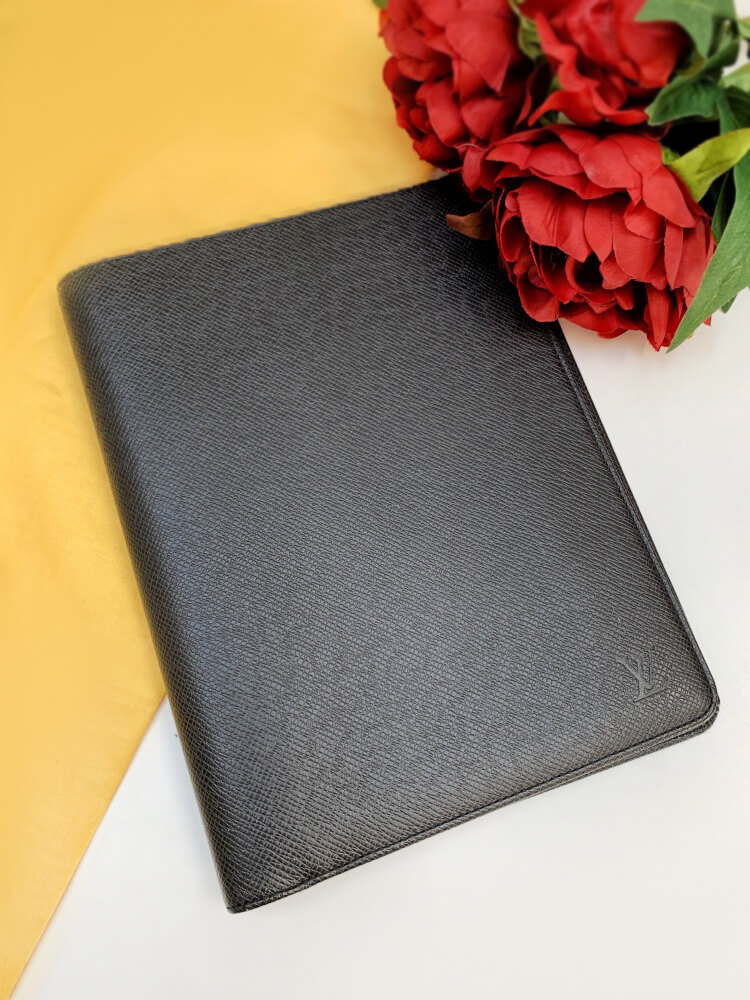 Louis Vuitton - Agenda Cover Taiga Leather Case Black