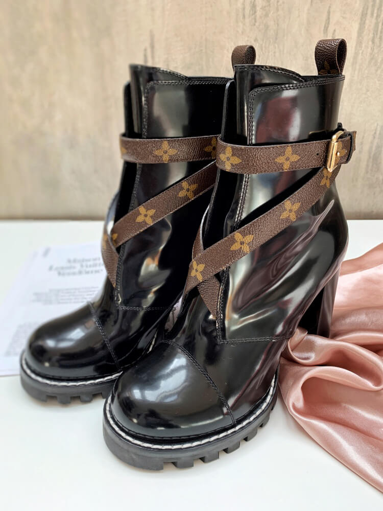 Louis Vuitton Star Trail patent leather buckled boots