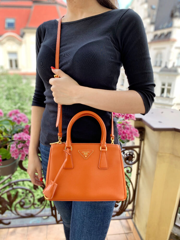 Small Prada Galleria Saffiano leather bag