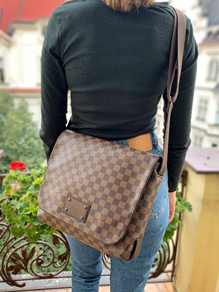 LOUIS VUITTON Brooklyn MM Damier Ebene Shoulder Bag Brown