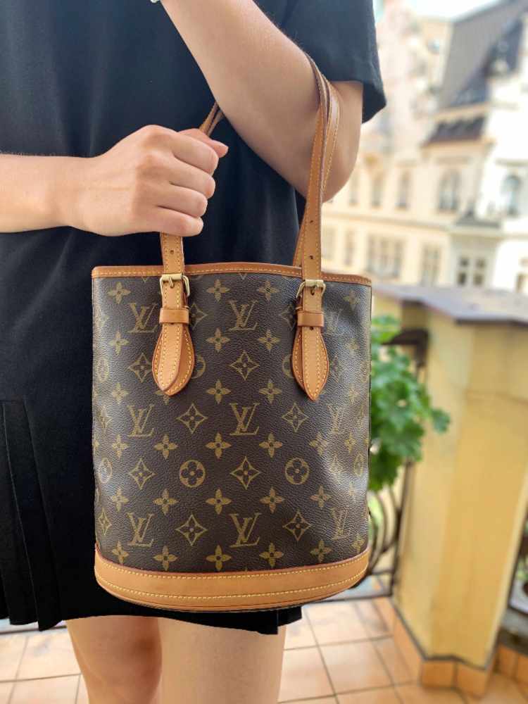 Louis Vuitton Petit Bucket Bag