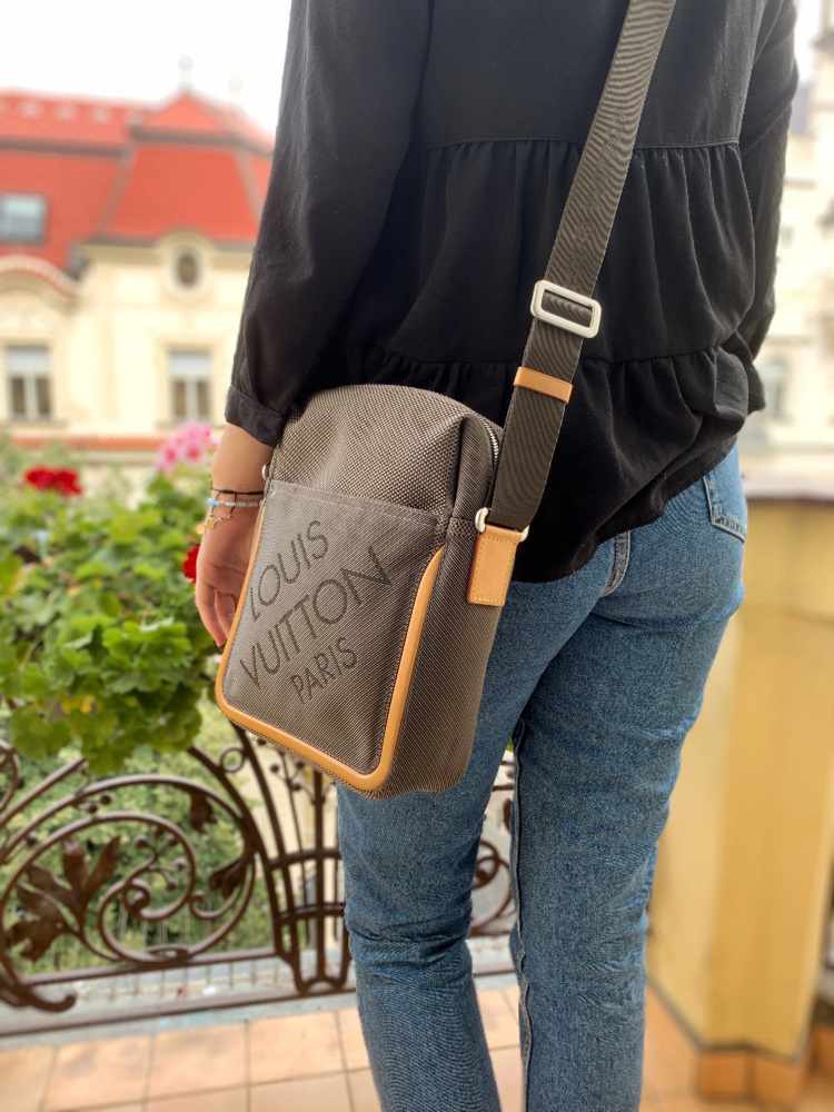 Louis Vuitton - Citadin Damier Géant Canvas Messenger Terré