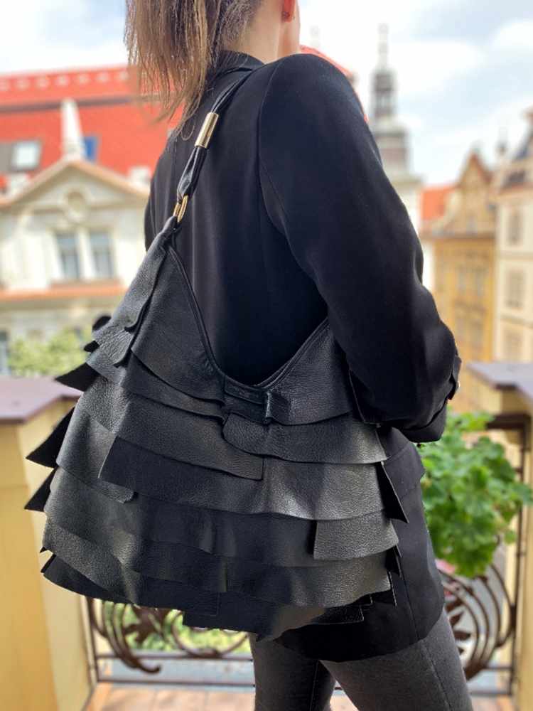 Yves Saint Laurent - The Saint Tropez Leather Hobo Bag Black