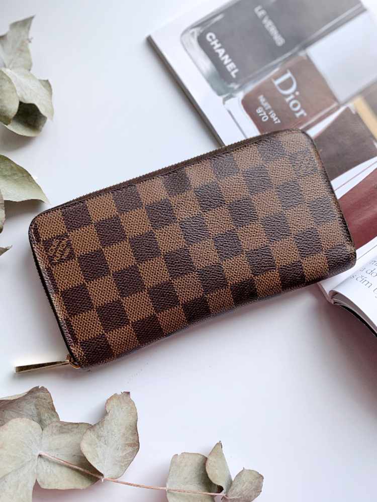 Louis Vuitton - Zippy Wallet Damier Ebene Canvas