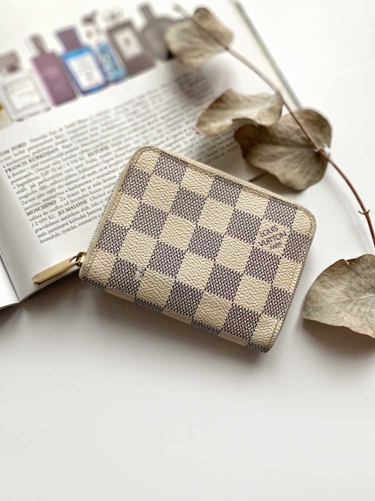 Louis Vuitton - Zippy Coin Purse in Damier Azur!