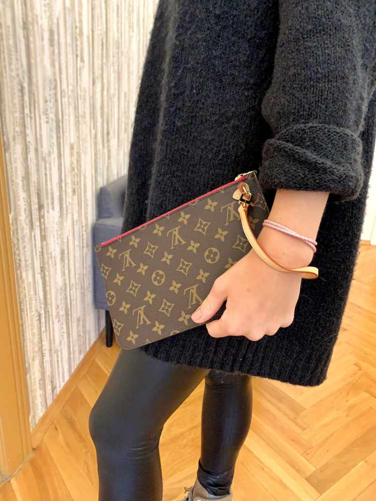 Louis Vuitton - Pochette Monogram Canvas Pivoine