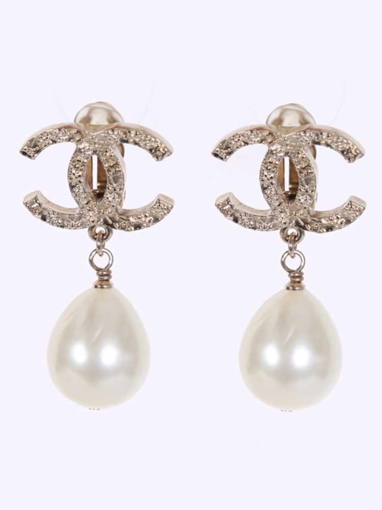 CHANEL CC Pearl Drop Earrings Gold 195251