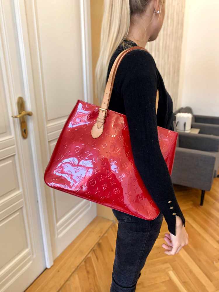 lv red vernis bag