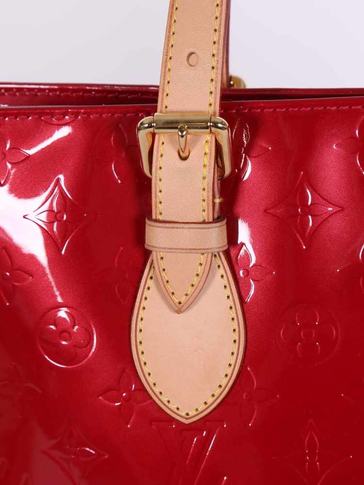 Louis Vuitton - Brentwood Monogram Vernis Leather Pomme D'Amour