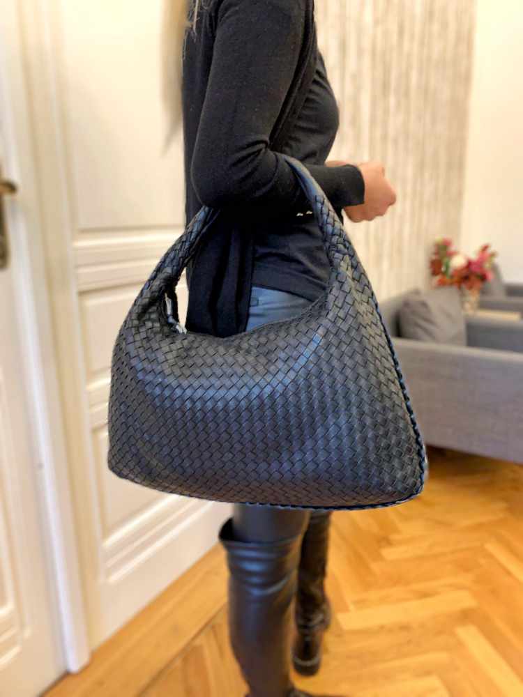 Bottega Veneta - Veneta Medium Intrecciato Nappa Hobo Bag Black