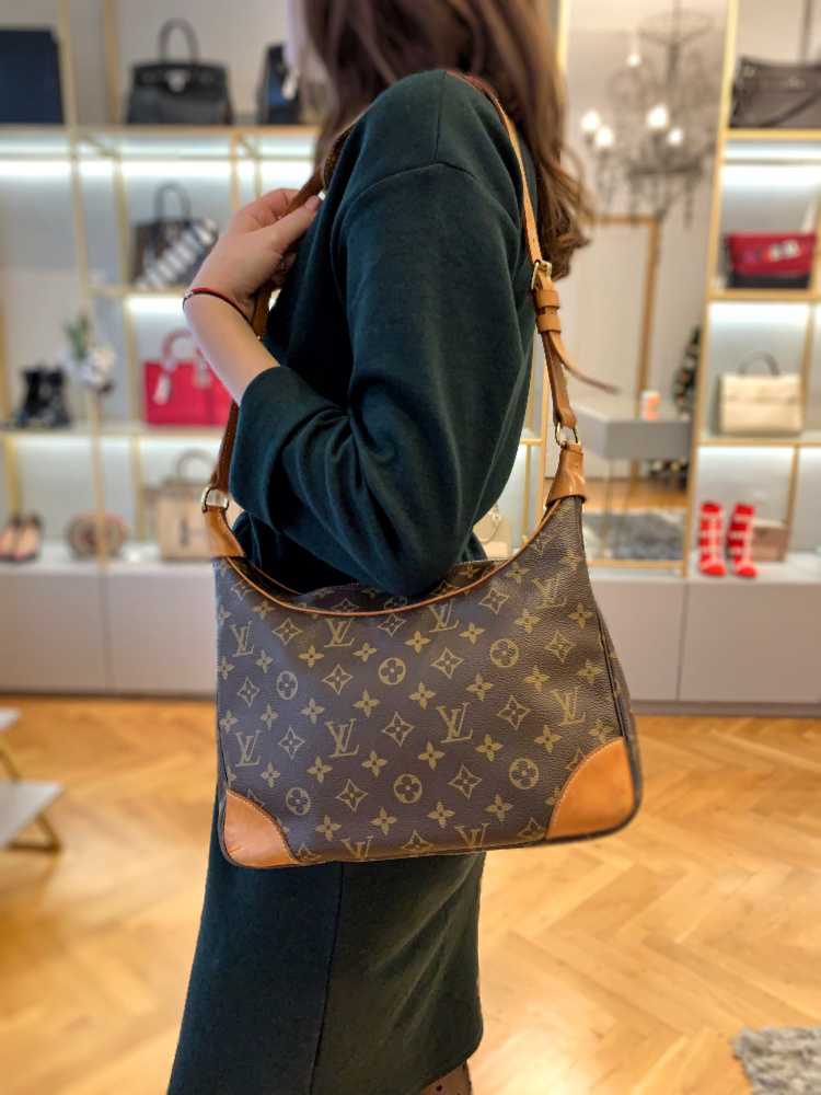 Louis Vuitton Boulogne 30 Vintage Monogram Canvas Shoulder Bag