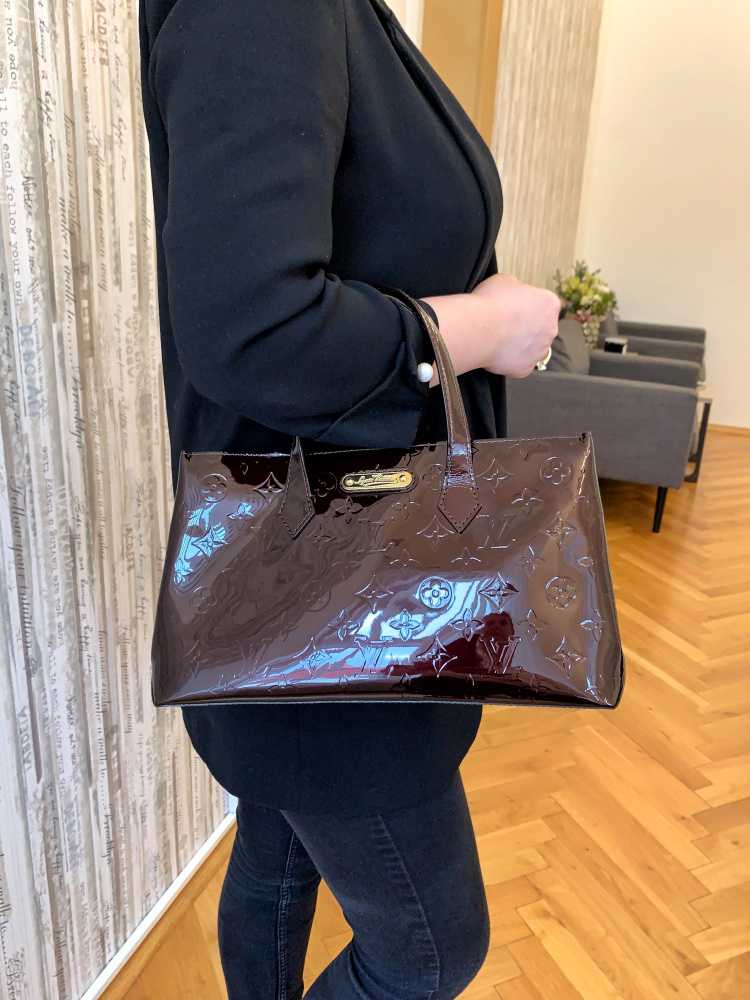 Louis Vuitton Wilshire MM in Amarante