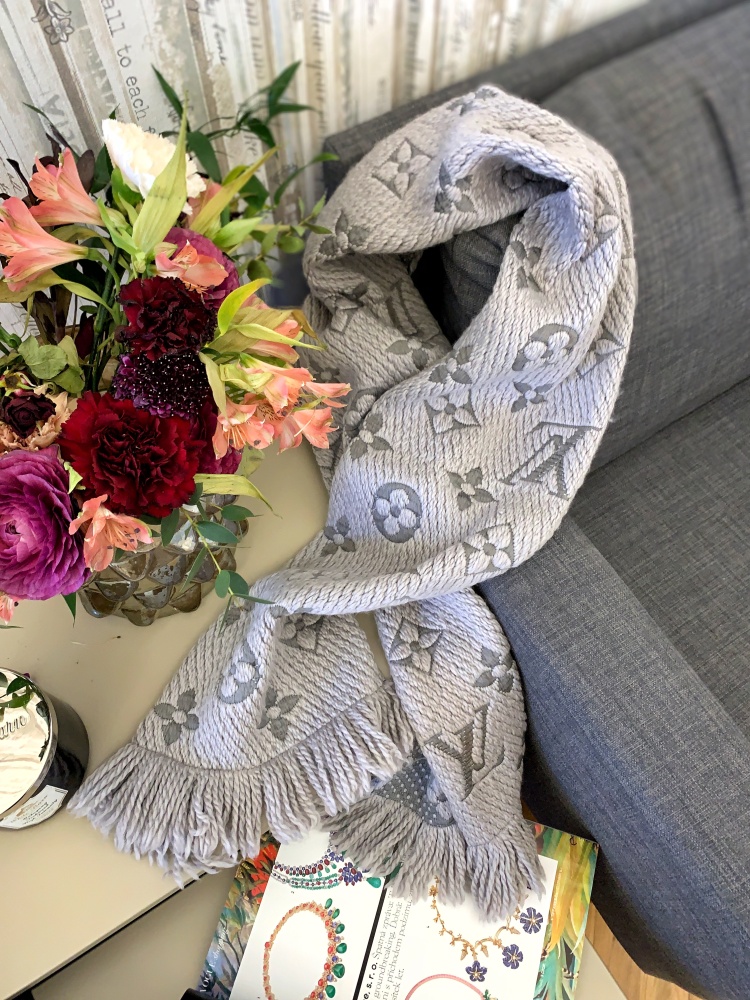 Louis Vuitton Logomania Scarf, Scarves - Designer Exchange