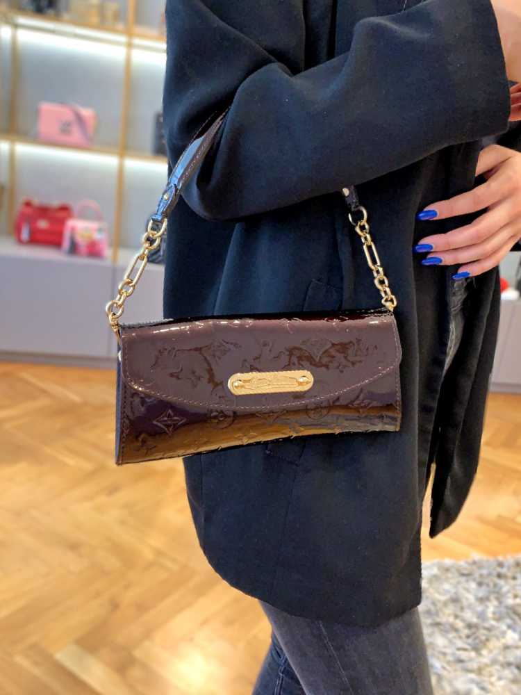 Louis Vuitton Sunset Boulevard in Amarante Vernis - WOC style clutch 