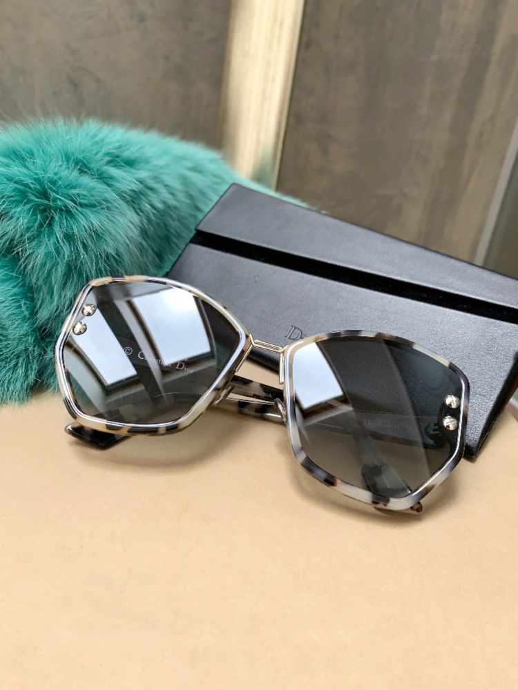 Christian Dior - Dior Addict 2 Tortoise Oversize Sunglasses Beige 