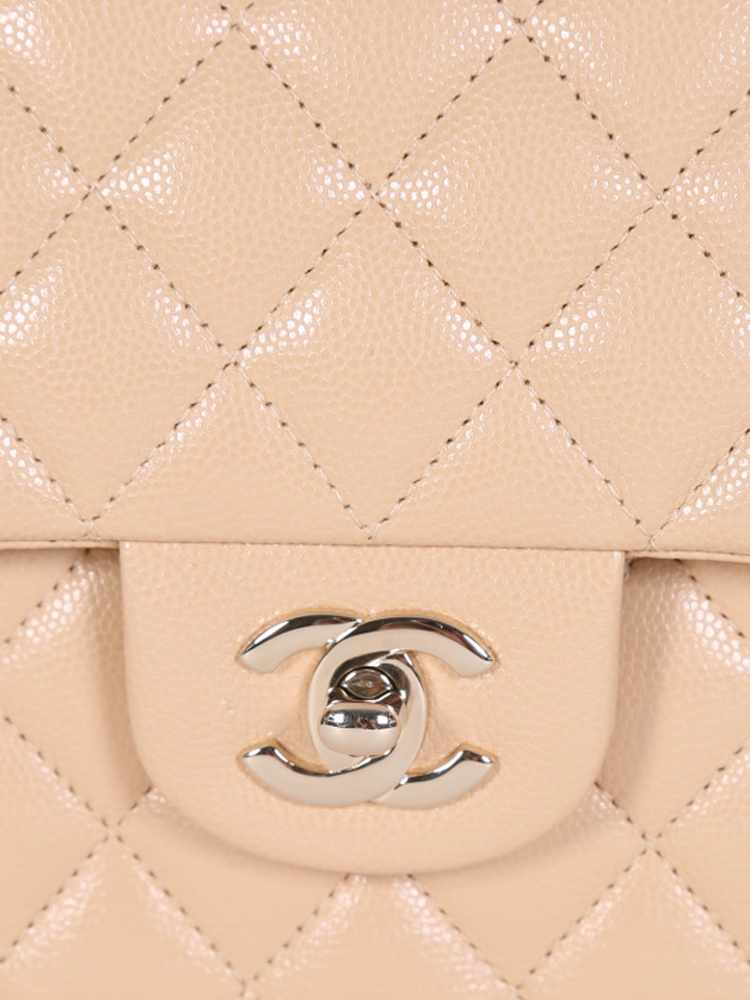 Styling Chanel beige Classic flap 5 ways #stylingtips #shorts