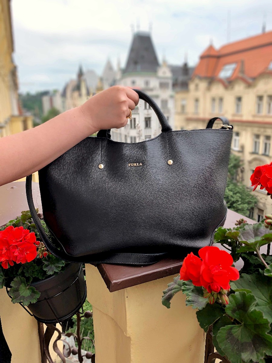 furla black tote bag