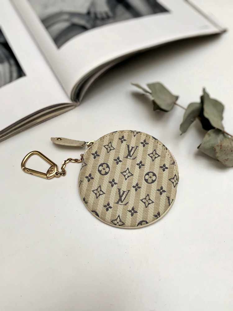 Louis Vuitton Rare Beige x Grey Mini Lin Croisette Round Coin