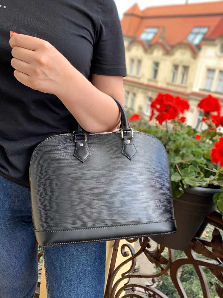 Louis Vuitton - Alma PM Epi Leather Noir
