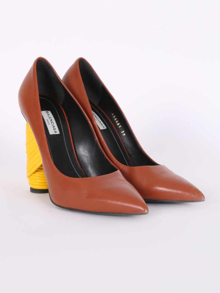 Balenciaga Bistrot Calfskin Pumps Brown 39 www.luxurybags.eu